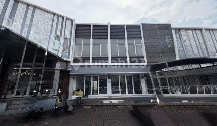 Ruko Gandeng Hadap Boulevard Kota Wisata Siap Pakai dan Premium Location Ruko di Compark Kota Wisata, Jl. Canadian Broadway, Limus Nunggal, Cileungsi, Bogor, Jawa Barat, Indonesia, 16820, Kota Wisata 120.0 M²