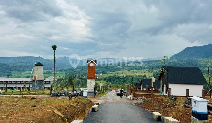 Land with Mountain View Near Depok Free Title Transfer SHM