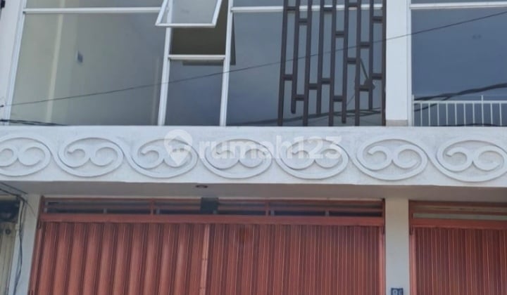 Ruko 3 Lantai Strategis di Jln Raya Mahendradata