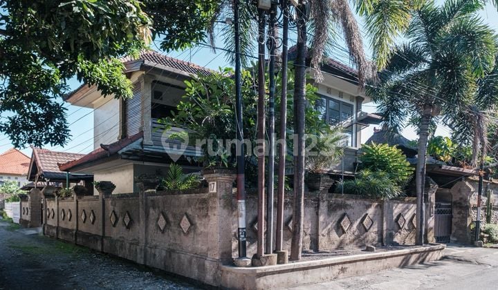 Luxurious 4-Bedroom House in Renon, Freehold Title, Ready to Occupy and Strategically Located