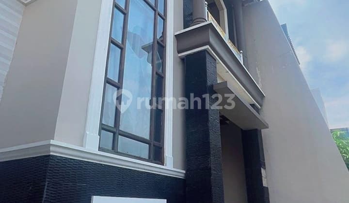 Rumah Cantik di Harapan Indah 1 Cluster Melati