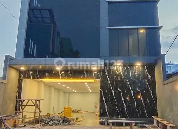 Gedung Baru 4.5 Lantai Gedung di Jalan Dewi Sartika Cawang