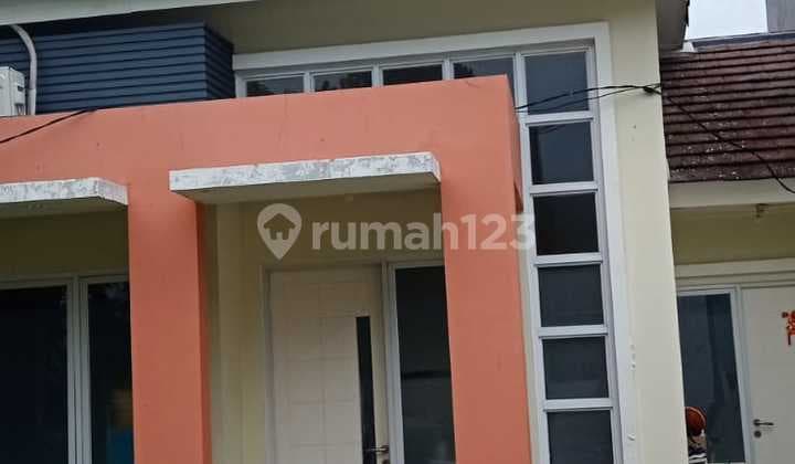 Spacious Corner House in Ifolia Cluster Harapan Indah Bekasi