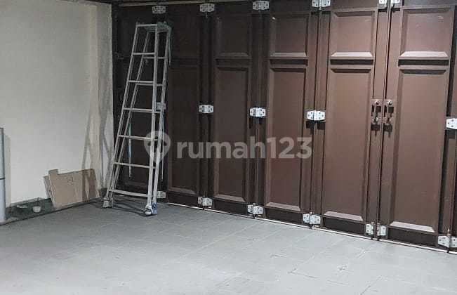 Luxury House in Cluster Asia Tropis Harapan Indah Bekasi