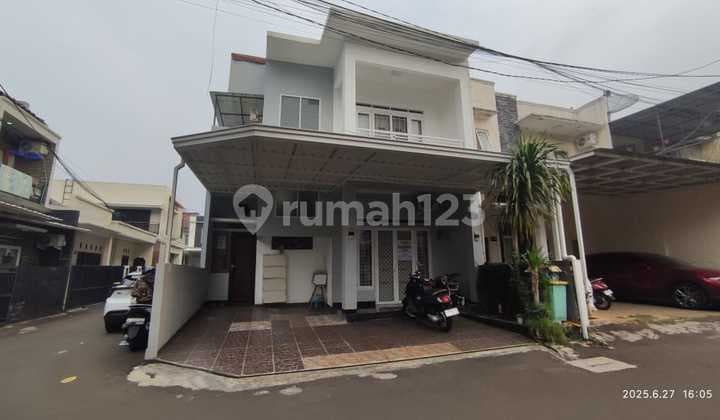 Rumah Cantik 2Lt Siap Huni di Jagakarsa, Jakarta Selatan