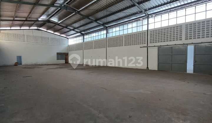 Disewakan Gudang Nyaman Siap Pakai Lokasi Strategis di Manglid Bandung