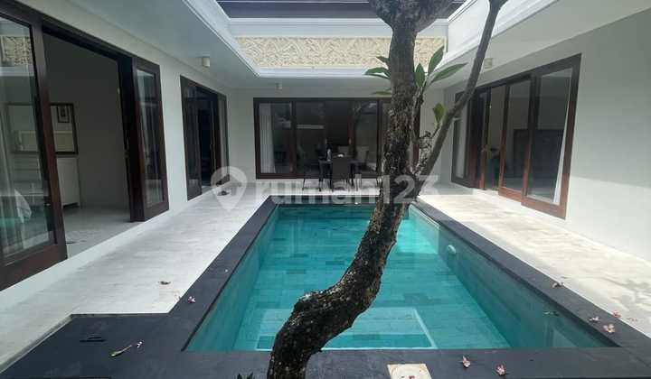 Modern Minimalist 1-Story Villa Located in Mumbul, Nusa Dua
