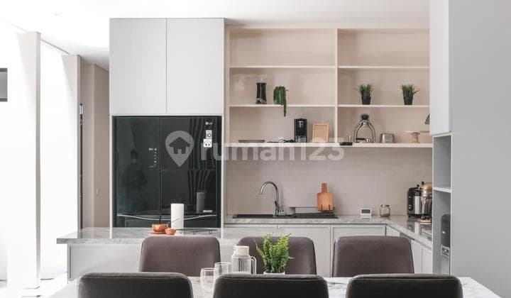 Dijual Rumah Mewah Modern Daerah Singgasana Pradana Kota Bandung