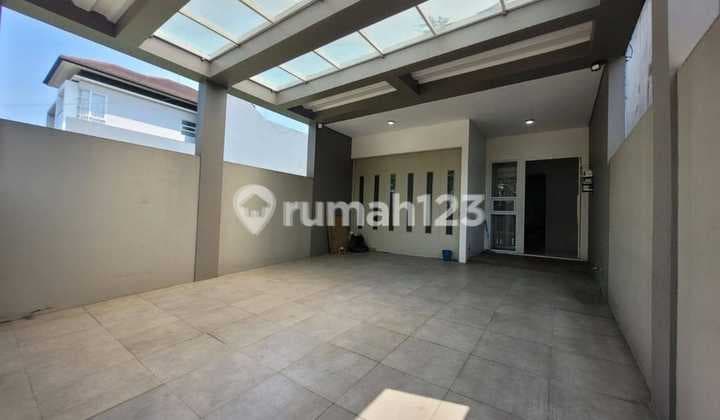 Dijual Rumah Mewah Modern Strategis Di Daerah Mekarwangi Bandung