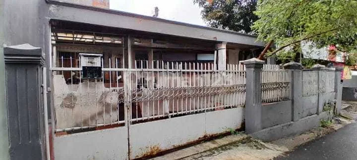 Rumah Hitung Tanah jual Murah dekat MRT Blok A Kebayoran Baru