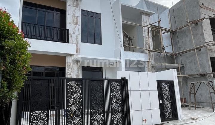 Rumah Baru Dijual Blok Depan di Harapan Indah Bekasi
