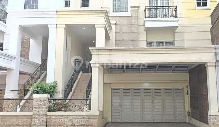 Rumah 3 Lantai Dijual Dalam Cluster Elite Opulence Residence , Green Lake Sunter