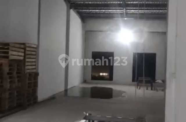 Gudang Bagus 2 Lantai Disewakan di Bintara Bekasi