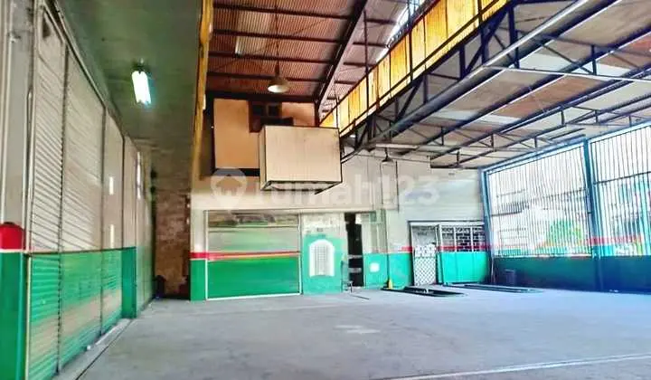Gudang Ex Bengkel Dijual Lokasi Strategis Pondok Gede Bekasi