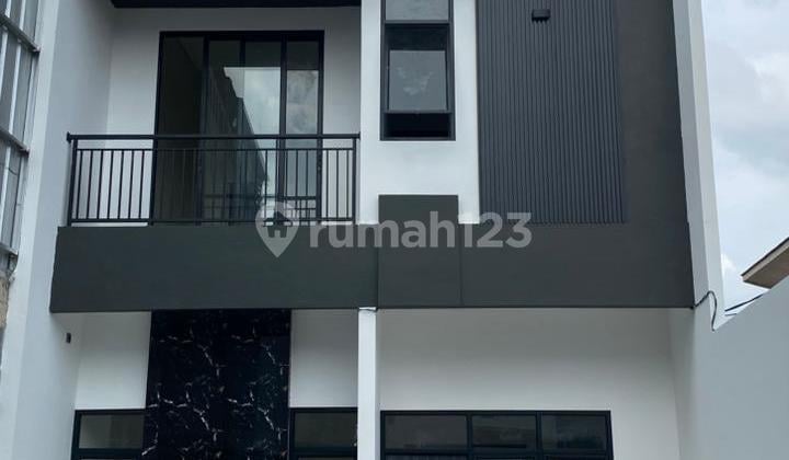 Rumah2 Lantai Dipondok Gede Jatiwaringin