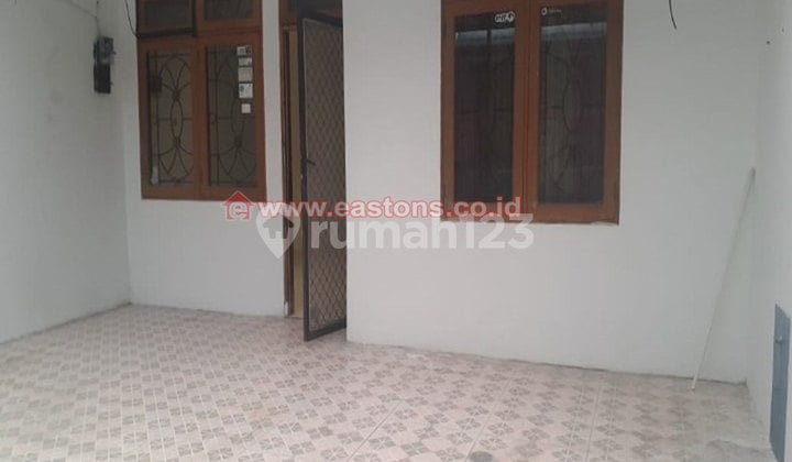 DISEWAKAN RUMAH MURAH DAERAH KELAPA GADING (KG005003)