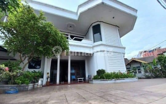 Dijual Rumah Mewah Terawat Siap Huni Setiabudi