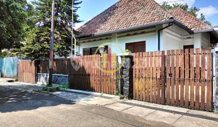 For Sale Well-Maintained Dutch House Ready to Occupy Riau Wing