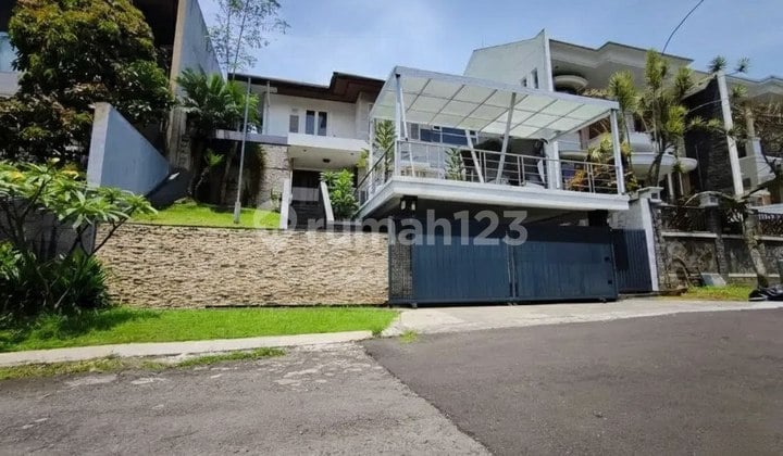 Dijual Rumah Modern Siap Huni Komplek Setraduta