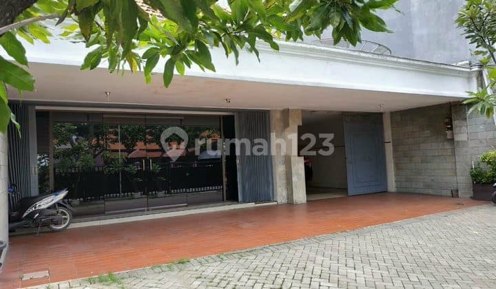 Rumah Raya Ambengan Surabaya.