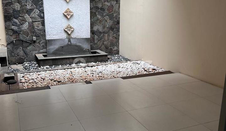 Disewakan Hunian 2 Lantai Dengan Suasana Asri