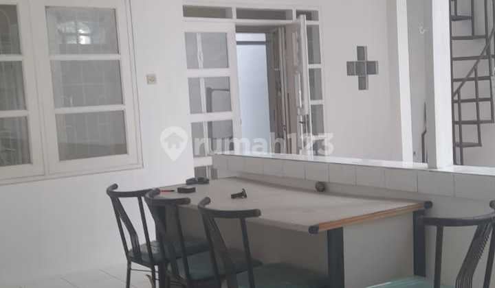 Hunian 2 Lantai Dekat Akse Tol Dekat Sekolahan di Kota Wisata