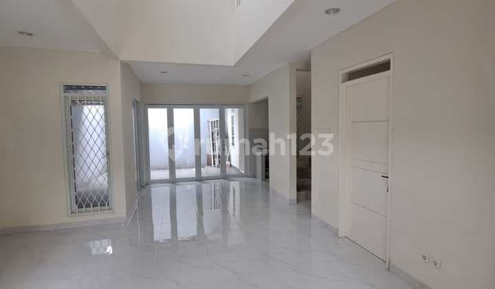 Rumah Cantik Dalam Cluster Dekat Akses Tol Kota Wisata