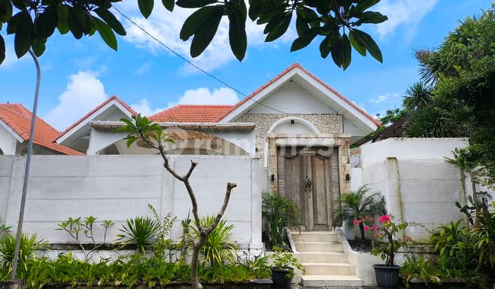 Dijual Villa 200M2 Full Furnished dan Siap Huni di Ungasan