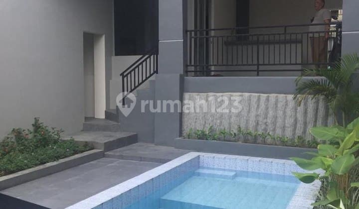 Rumah di Setiabudi Regency + Kolam Renang