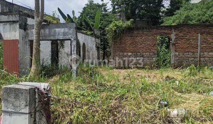 Tanah Komersial 584m² di Mainroad Moch. Toha, Bentuk Ngantong