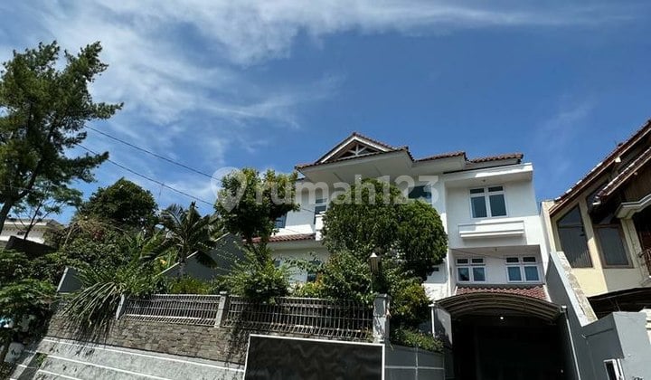 Rumah Ngantong Dago 550M, Jual Rugi 4M! (Njop 5.1M)