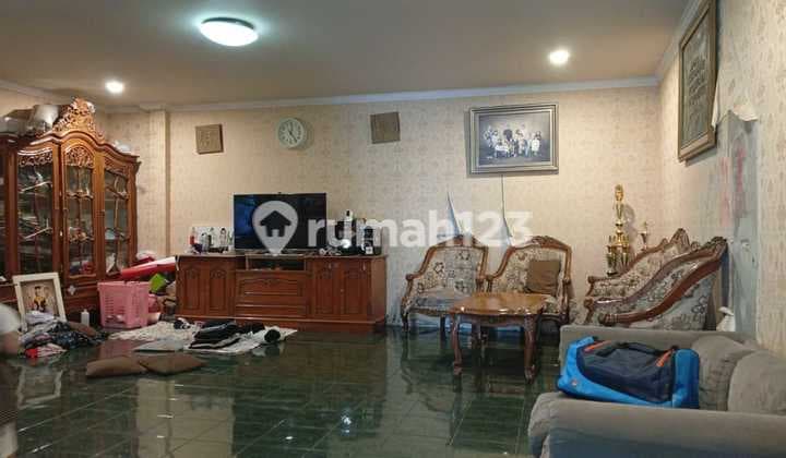 Gedung Hook 5 Lantai di Mainroad Pusat Kota Bandung, Turun Harga