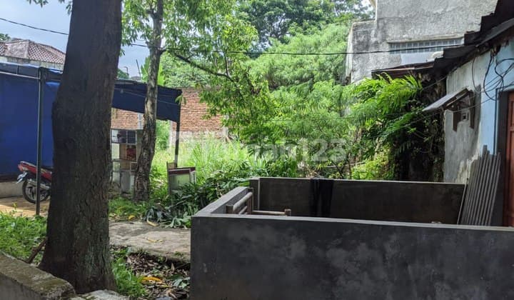 Tanah Komersial 584m² di Mainroad Moch. Toha, Bentuk Ngantong