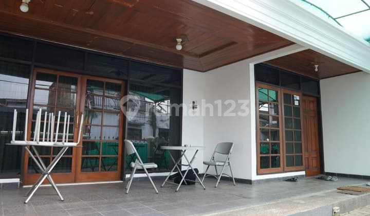 Rumah Hook 1 Lantai dengan Lebar Muka 12 Meter!