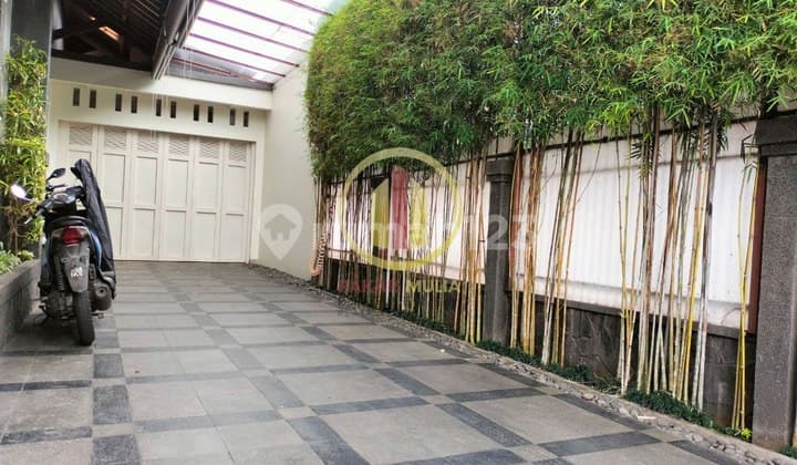 Hook! Rumah Cantik Cigadung 329M², Open Space, 3.6M!