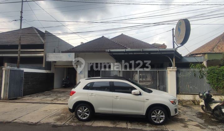 Cocok Kantor/Guest House! Sayap Riau 534M², 9 Kamar, Lebar 15M!