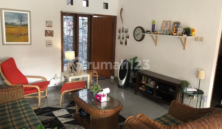 Rumah Cantik Siap Huni di Antapani, Bandung