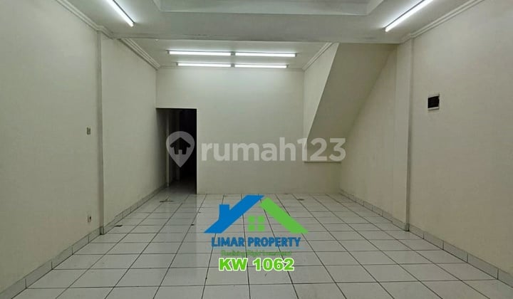 Ruko Sewa Siap Huni dan Strategis di Kota Wisata Cibubur