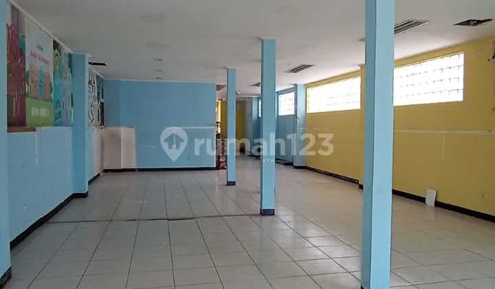 Ruko Dijual Strategis 3 Lantai di Mainroad Astanaanyar, Bandung