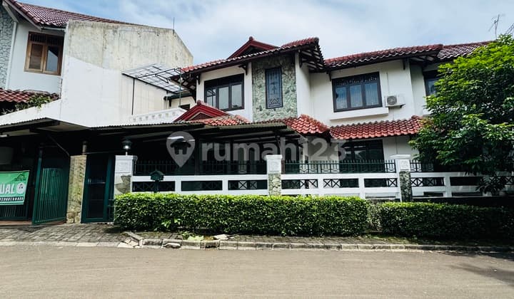Dijual Rumah Asri, Rapih dan Cantik 2 Lantai Siap Huni di Puri Cinere. SHM Rumah