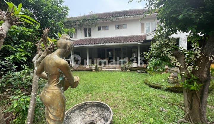 Dijual Tanah Bonus Bangunan di Pinggir Jalan Raya Cipete. Harga di Atas Sedikit NJOP. Cocok untuk Usaha Kost Kantor Maupun Tempat Usaha Lainnya. Rumah SHM SHM Rumah