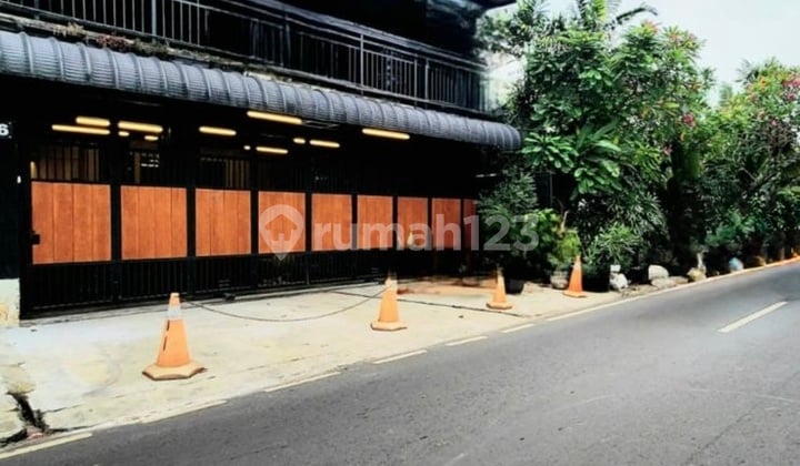 Dijual Ex Cafe Resto 3 Lantai Di Jati Padang Pasar Minggu Jakarta Selatan Ruang-Usaha