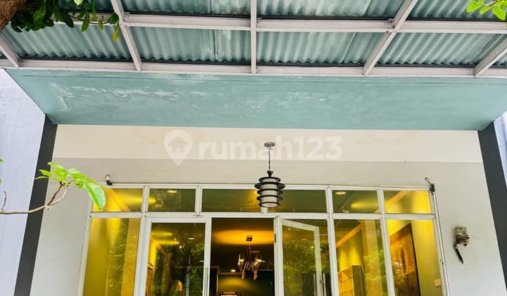 Can mortgage, Shophouse, 3 Floors, Freehold, Near Transjakarta Access, Near Toll Road Access