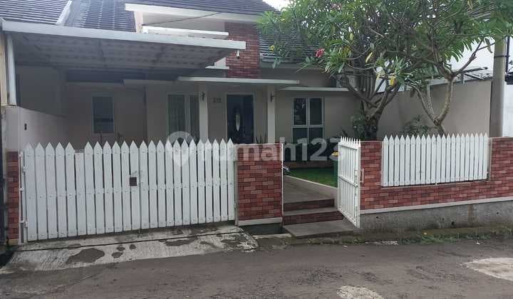 Dijual Rumah 2 Lantai di Limo. Best Location Rumah SHM Bagus