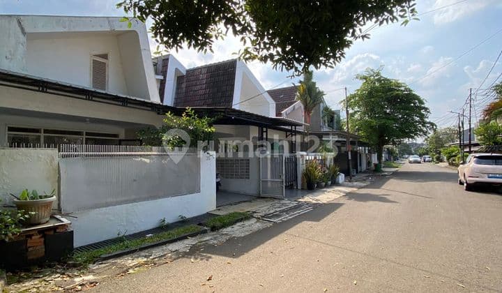 Good Deals Bona Indah Lebak Bulus South Jakarta SHM House in Taman Bona Indah Complex, Jl. Lebak Bulus I, Lebak Bulus, Cilandak, South Jakarta City, DKI Jakarta, Indonesia, 12440, Lebak Bulus