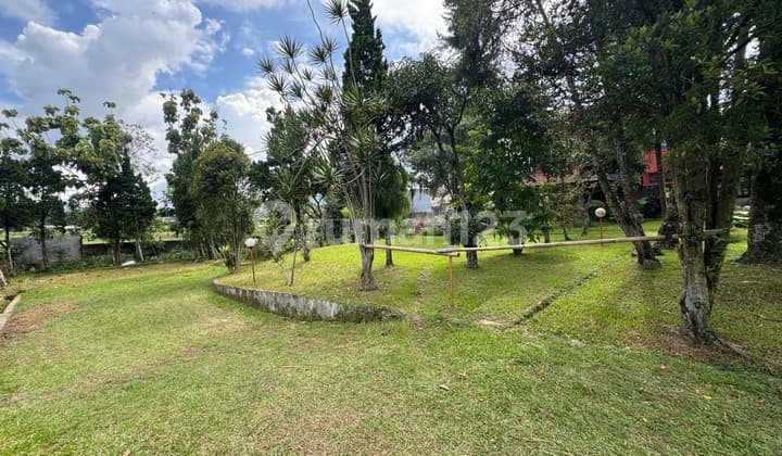 Villa di Puncak dengan View Gunung Sawah dan Taman Bunga. Vila 2830.0 M² SHM
