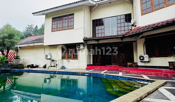 Termurah Bukit Cinere Indah Rumah 2 Lantai dengan Swimming Pool Dijual dengan Harga NJOP