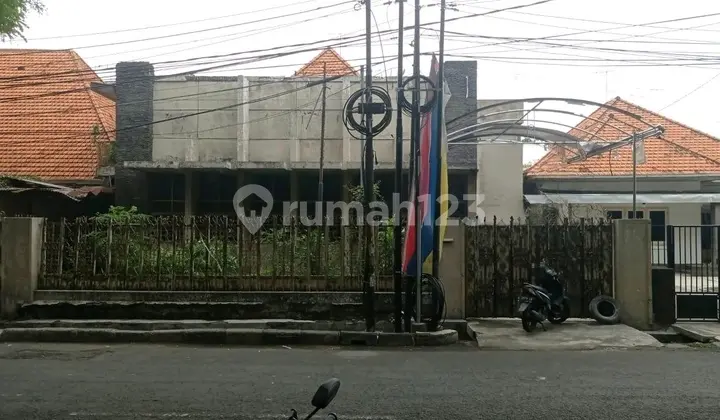 For Sale: 2-Storey Commercial House in Central Surabaya