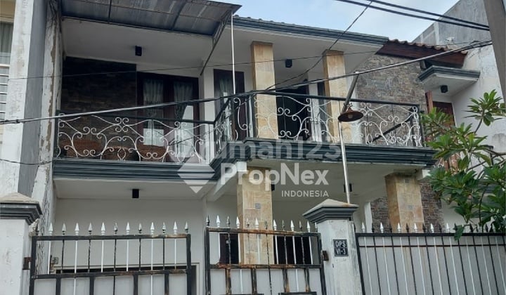 Rumah 2 LT di Darmo Permai Surabaya