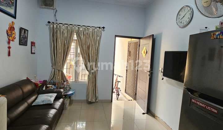 Dijual Murah Rumah 3 Lantai di Tanjung Duren Jakarta Barat